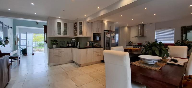 4 Bedroom Property for Sale in Somerset West Western Cape